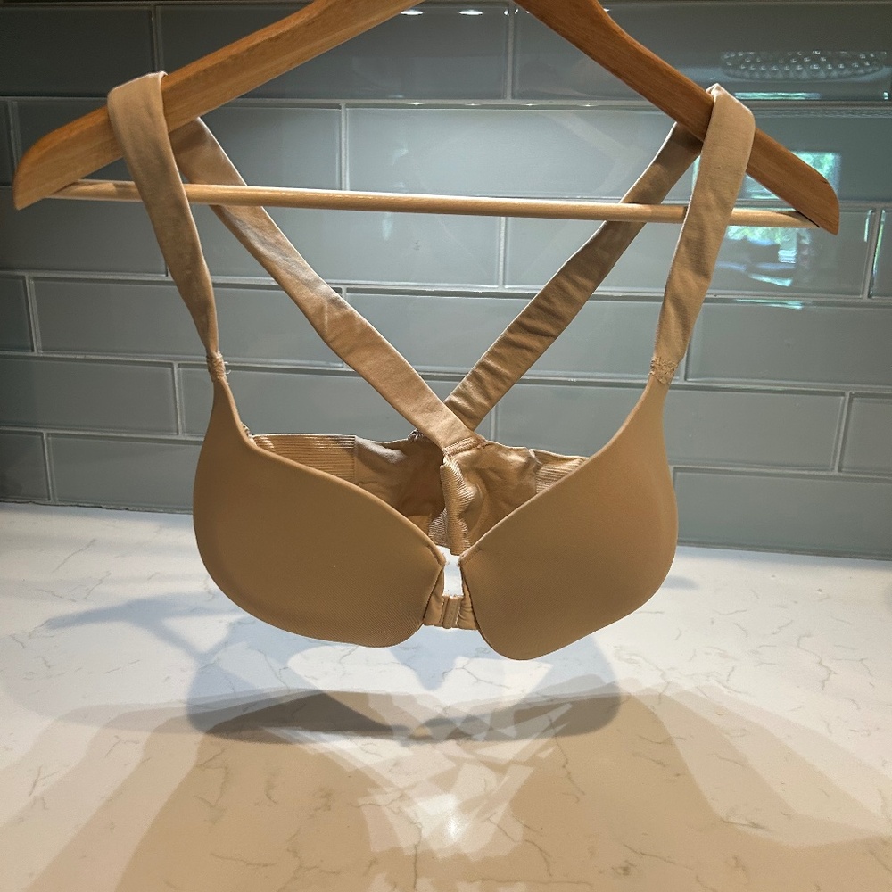 SPANX Racer Back Full Coverage Bra NWOT 32DD